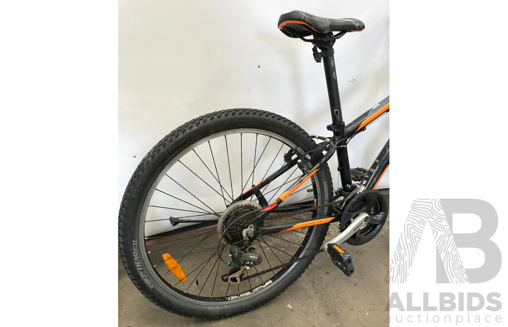 Trek 3500 21-Speed Mountain Bike