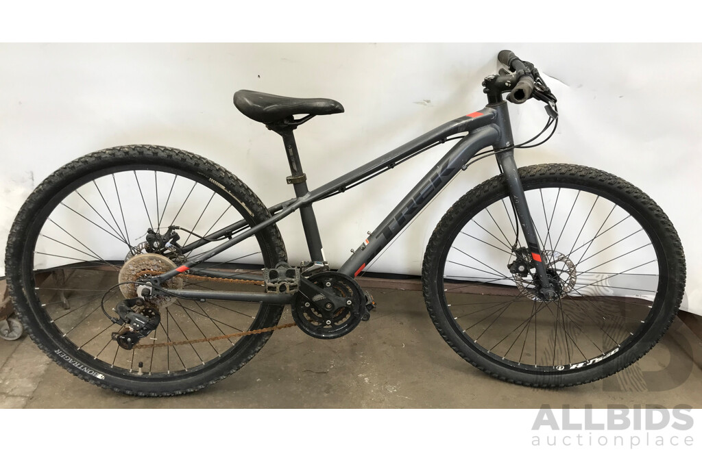 Trek Dual Sport 21 Speed Mountain Bike