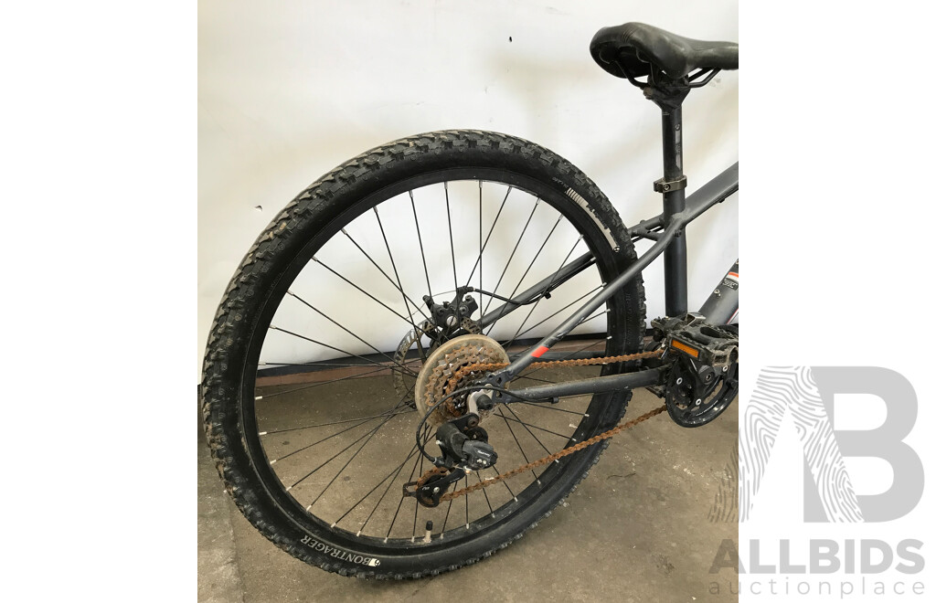 Trek Dual Sport 21 Speed Mountain Bike