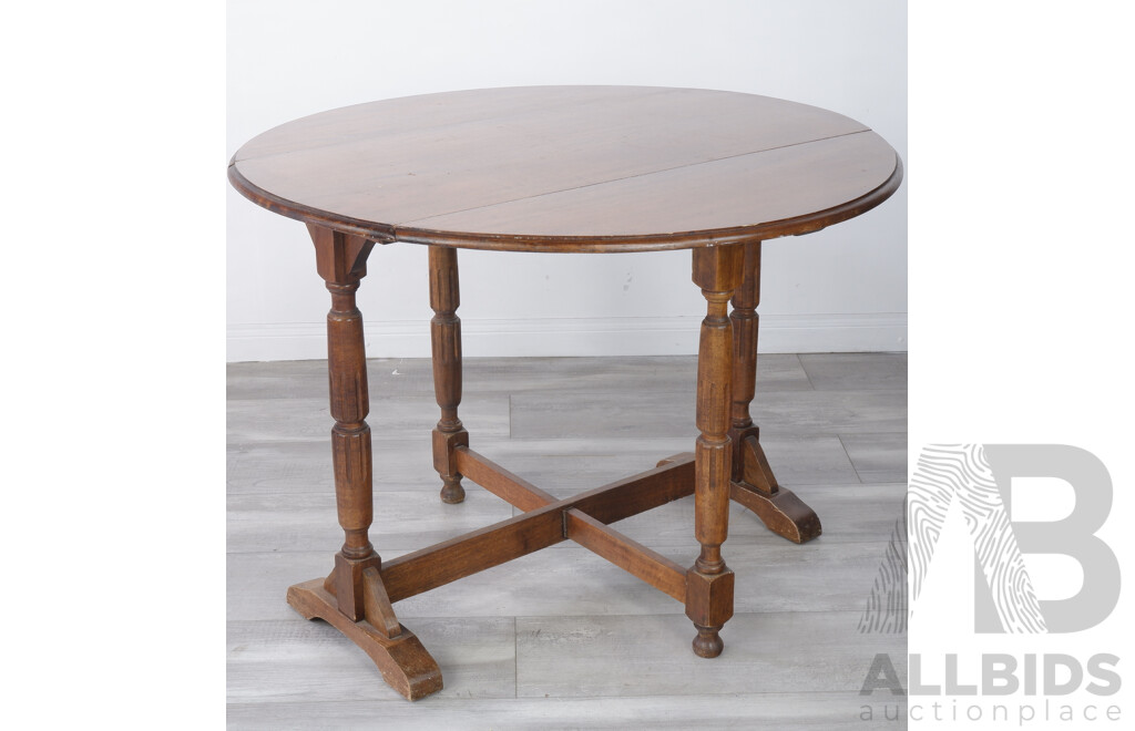Vintage Drop Side Round Tea Table