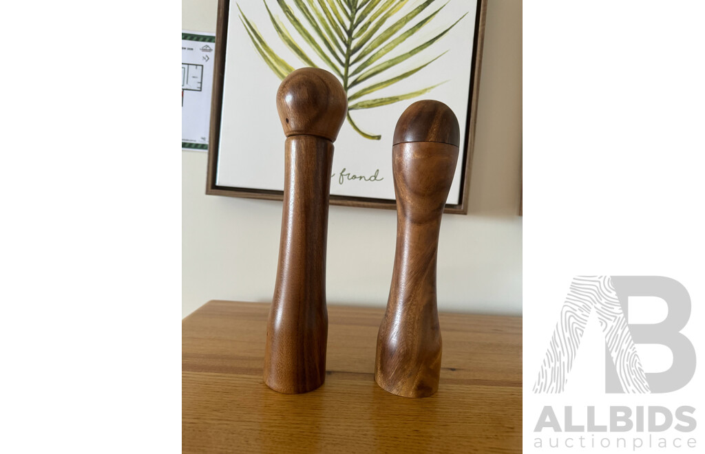 L18 - Hand Crafted Wooden Salt and Pepper Grinders
