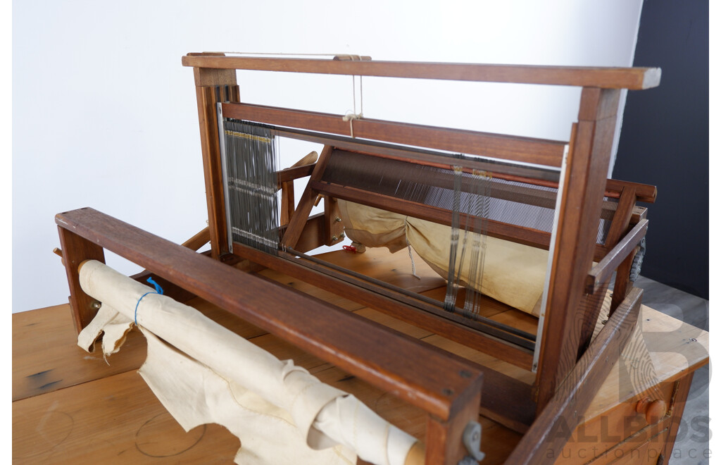 Table Top Weaving Loom