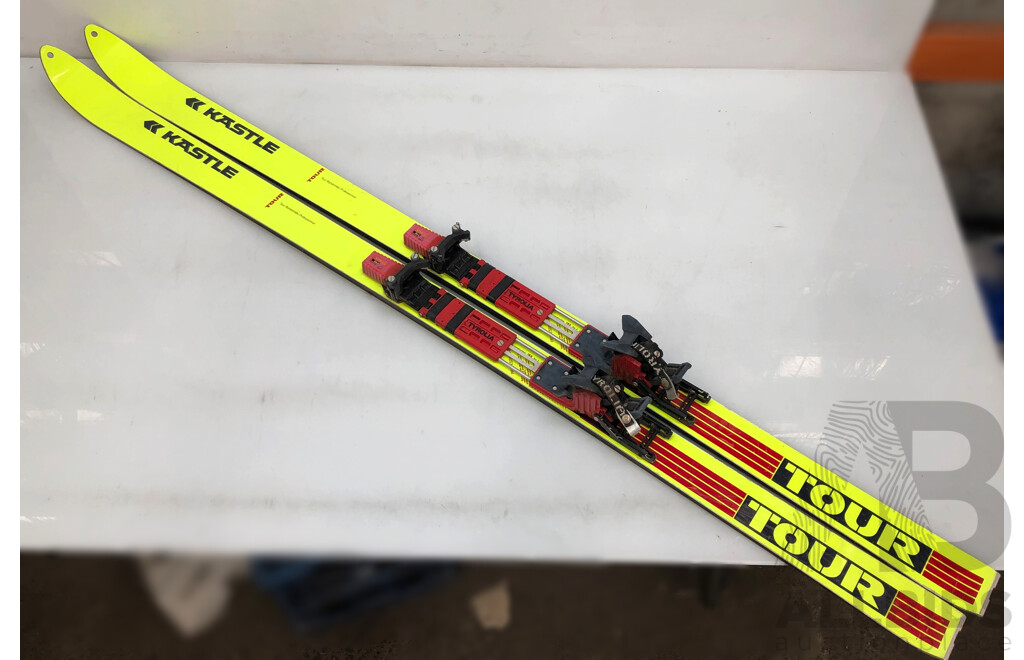 Pair of 1.8m Kastle Tour Randonnee Professional Ski's with Leki Vista 120cm Ski Poles