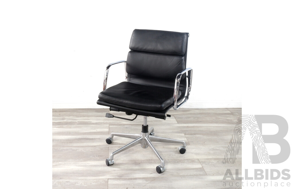 Exectutive Soft Pad Style Office Chair