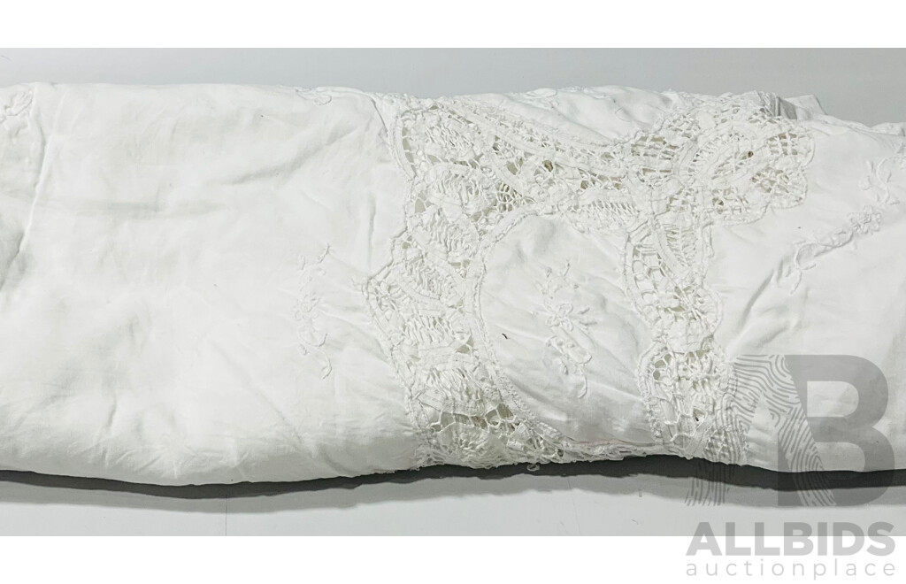 Hand Made Vintage Lace Linen Table Cloth