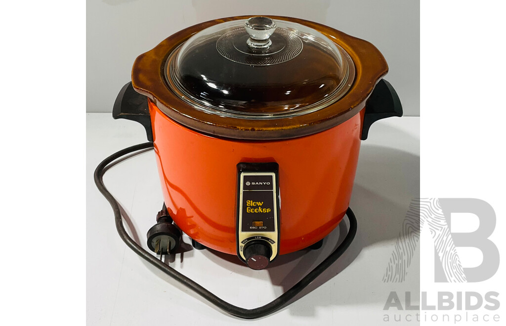 Vintage Electric Sanyo Slow Cooker ESC270