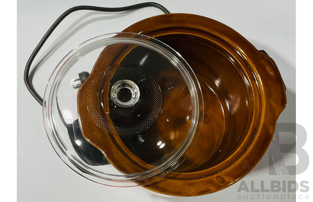 Vintage Electric Sanyo Slow Cooker ESC270