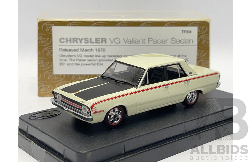 Trax 1970 Chrysler VG Valiant Pacer Sedan - 1/43 Scale