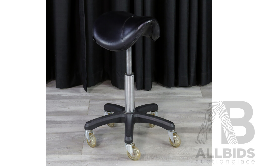 Saddle Desk Stool by Comfortel