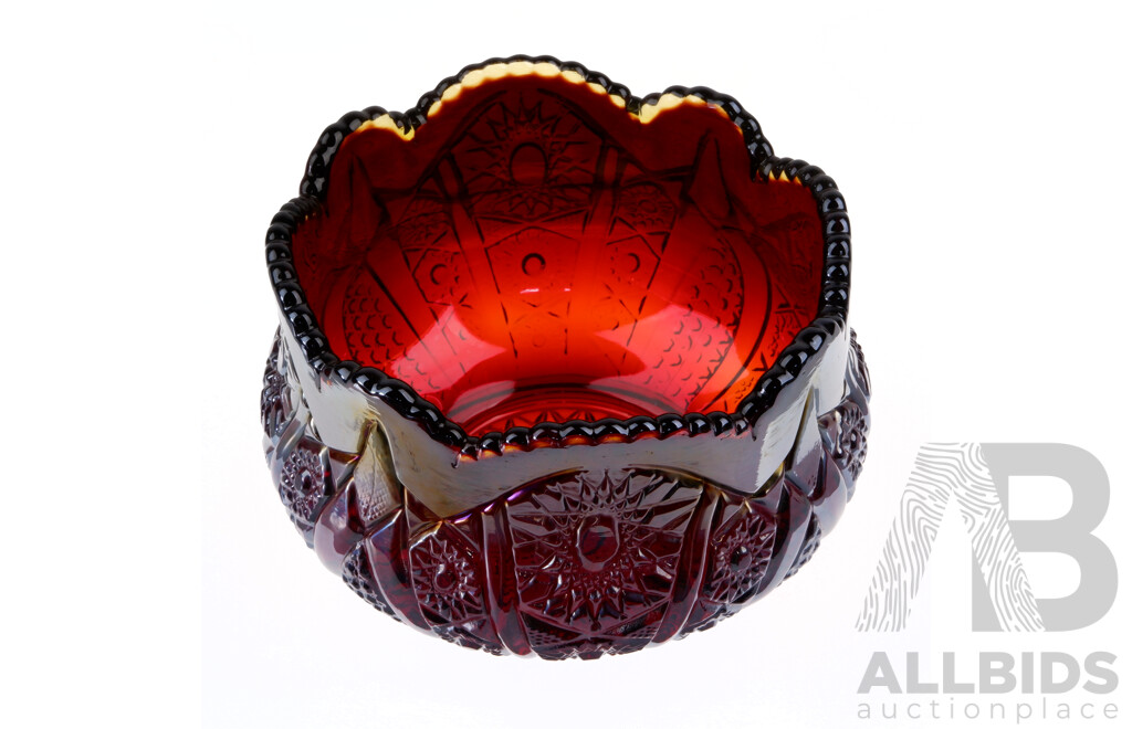 Indiana Glass Heirloom Sunset Sunset Bowl with Graduating Colour and Sawtooth Edge