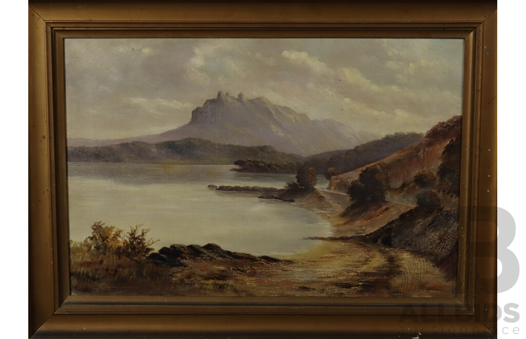 Artist Unknown, Lovely Vintage Work - Peaceful Scottish Loch and Mountainscape, Oil on Canvas, 53 x 74 cm (frame)