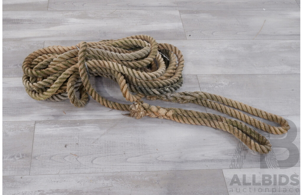 Long Length of Light Weight Shipping Rope