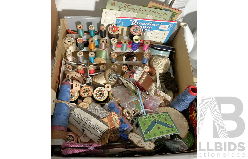 Box of Vintage Sewing Haberdasery Including Timber Spools