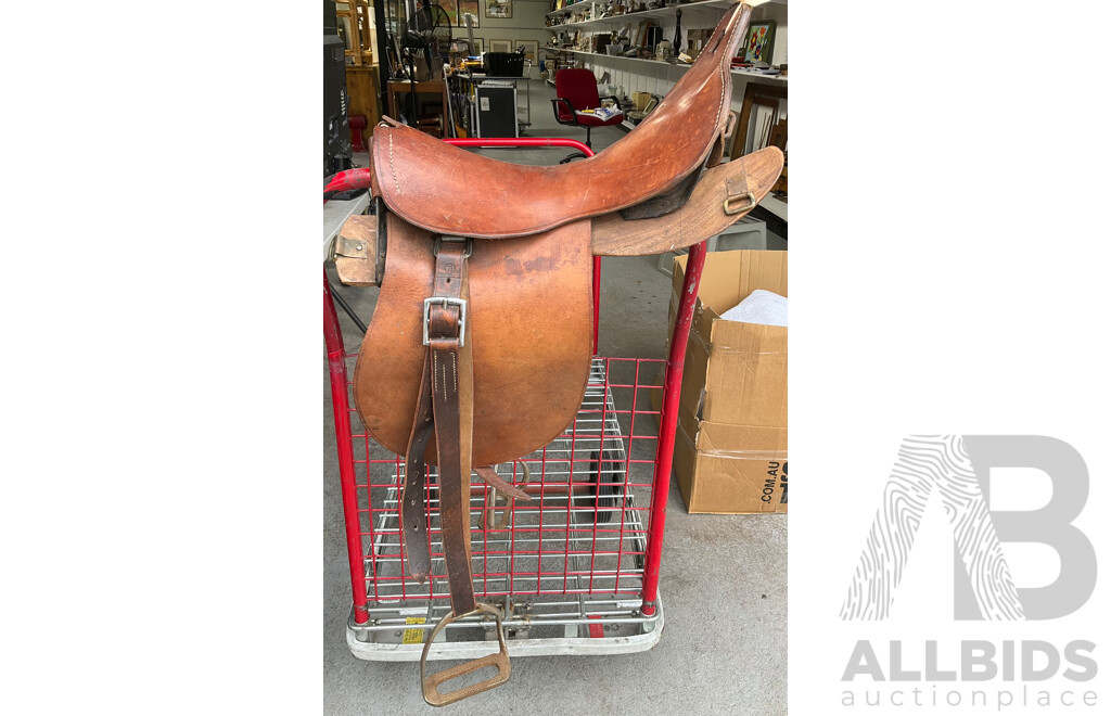 Military Leather Saddle