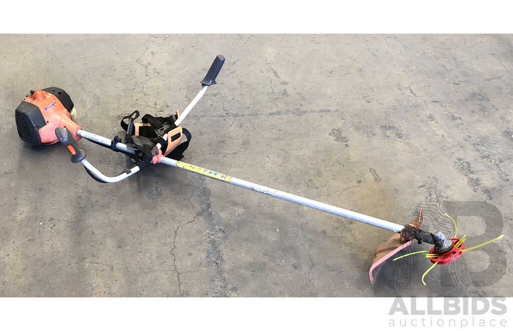 Husqvarna 125R Two Stroke Brush Cutter/Line Trimmer