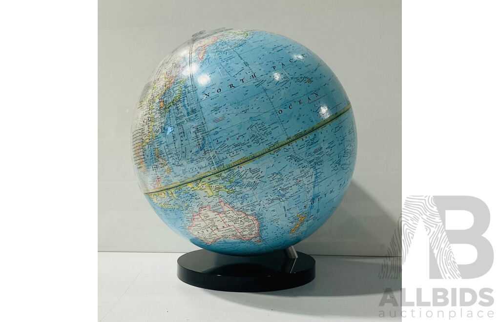 Retro National Geographic Globe 1986