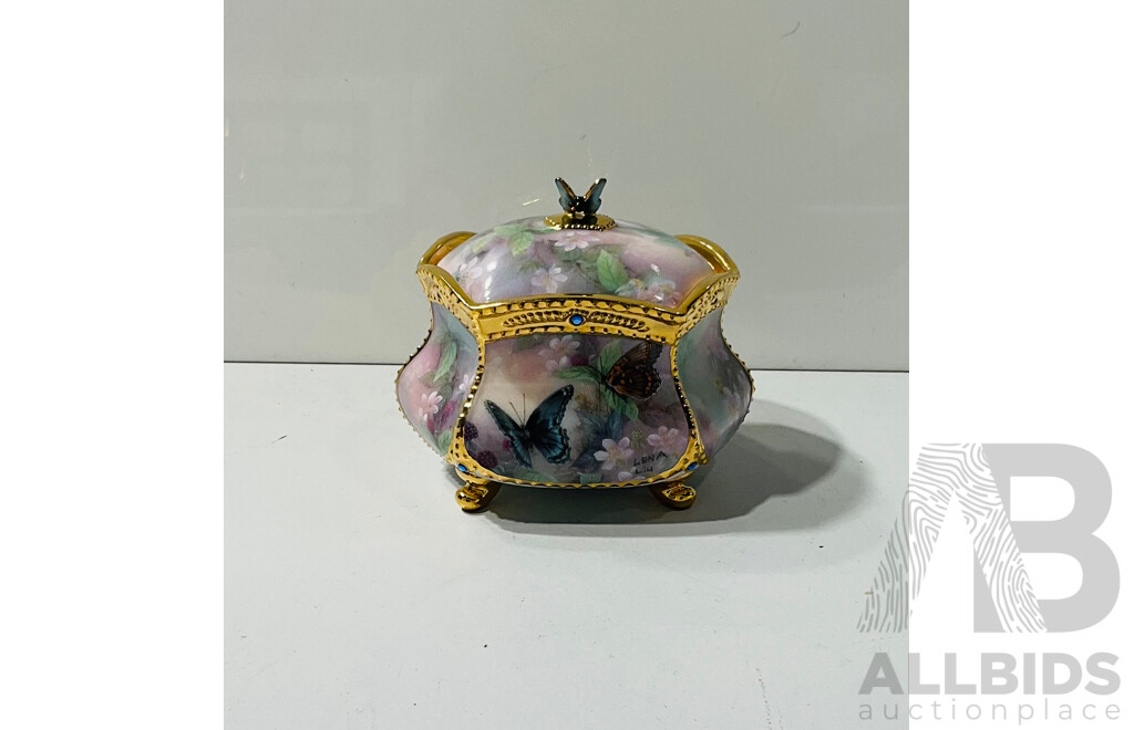 Vintage “flights of Fancy” Porcelain Music Box Playing “wind Beneath My Wings” From Lena Liu’s Enchanted Wings Heirloom Porcelain Music Box Collection