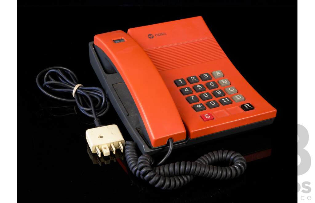 Retro STC Telcom Australia Reg Design 78177 Digital Phone