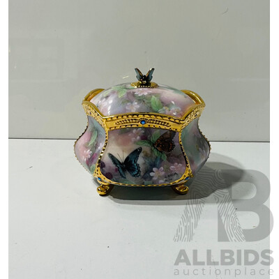 Vintage “flights of Fancy” Porcelain Music Box Playing “wind Beneath My Wings” From Lena Liu’s Enchanted Wings Heirloom Porcelain Music Box Collection