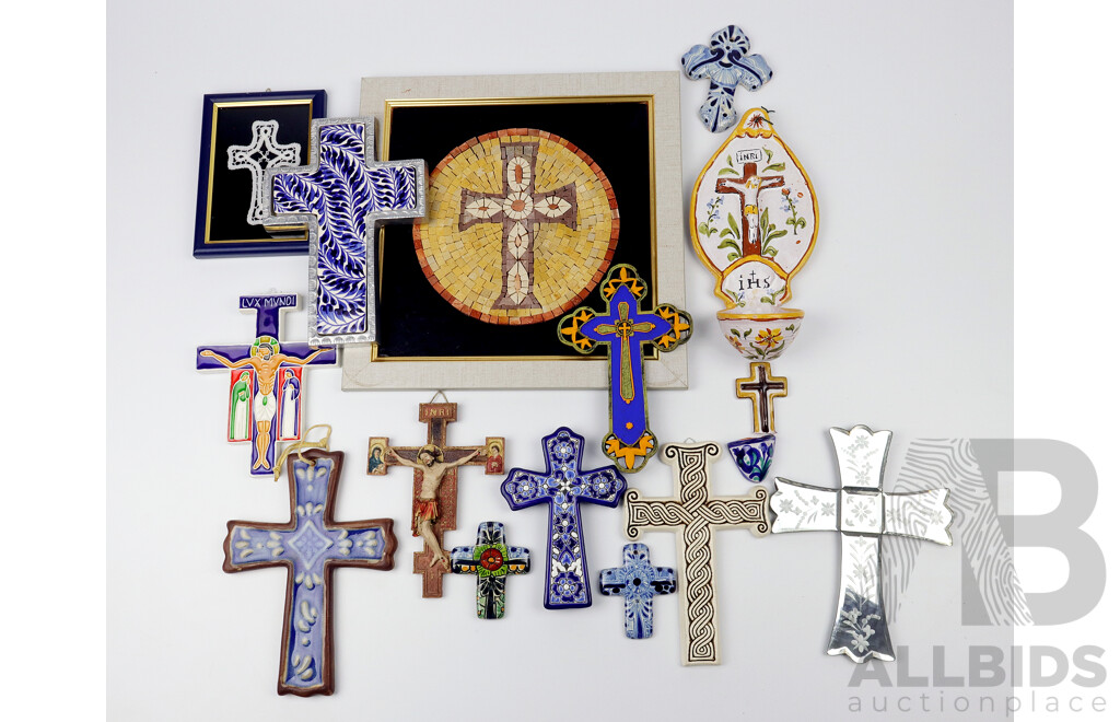 A Quantity of Porcelain, Glass & Other Crucifixes