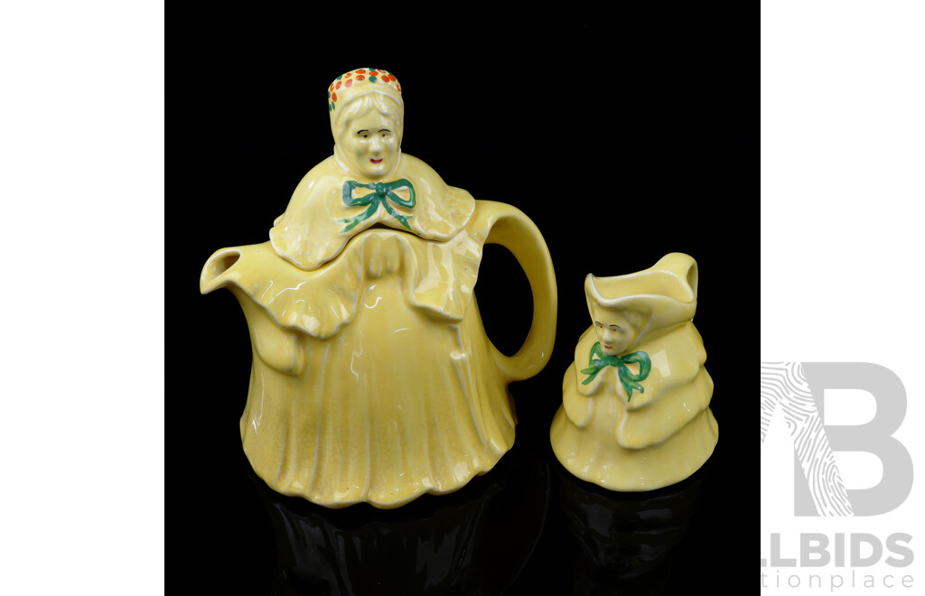Vintage English Mother Hubbard Teapot and Milk Jug