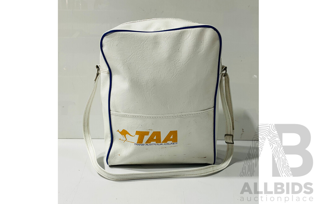 Vintage Trans-Australia Airlines Faux-leather Carry Bag