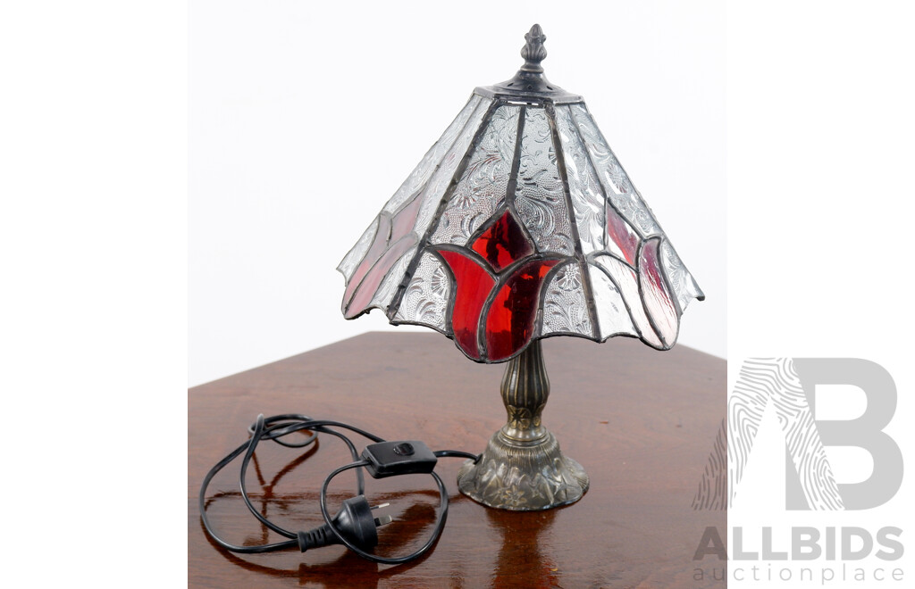 Antique Style Leadlight Glass Lamp