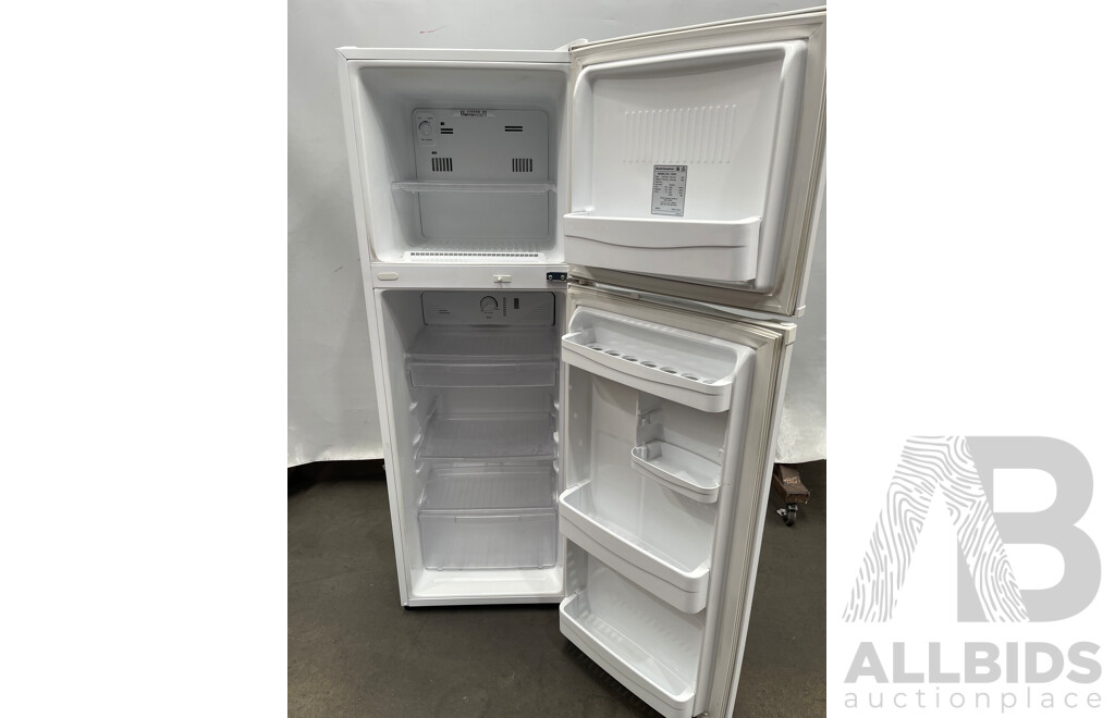 Kelvinator 245ltr Fridge/Freezer