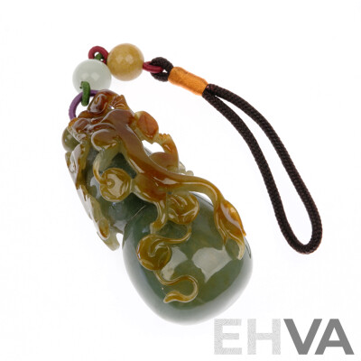 Chinese Carved Hard Stone Agate Pendent with Fruiting Double Gourd and Climbing Qilong Decoration