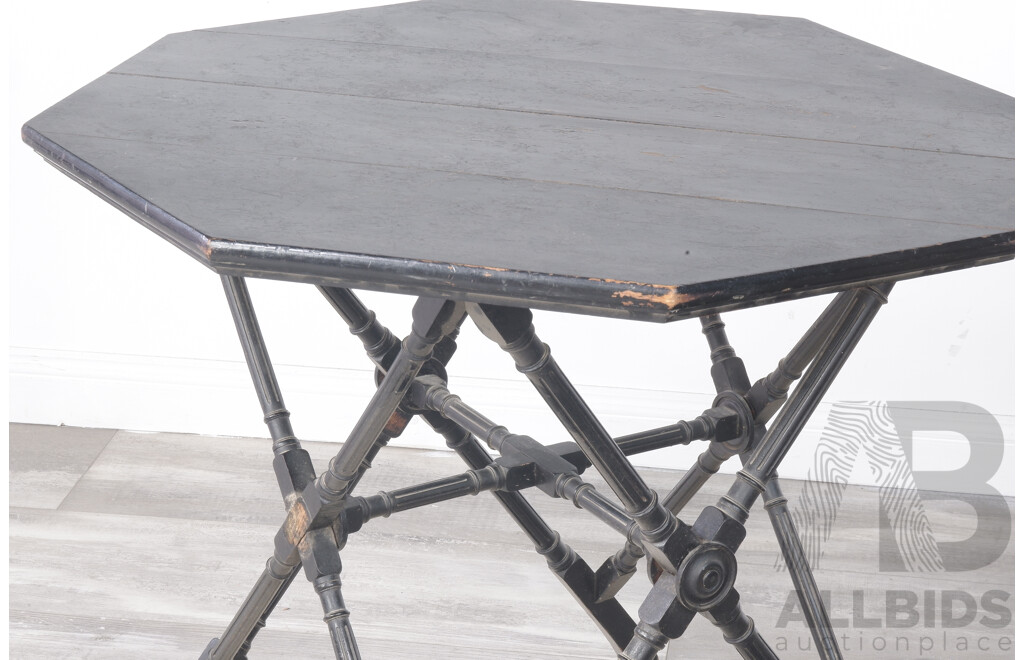 Good English Aesthetic Movement Ebonised Octagonal Occasional Table in the Manner of E.W. Godwin, Circa 1880