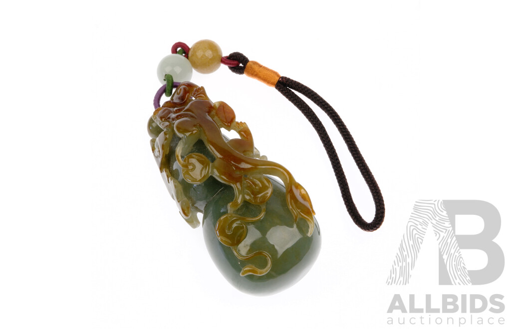 Chinese Carved Hard Stone Agate Pendent with Fruiting Double Gourd and Climbing Qilong Decoration