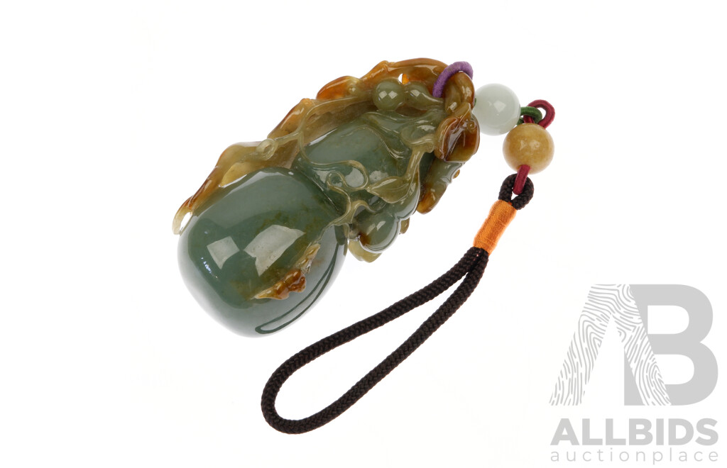 Chinese Carved Hard Stone Agate Pendent with Fruiting Double Gourd and Climbing Qilong Decoration