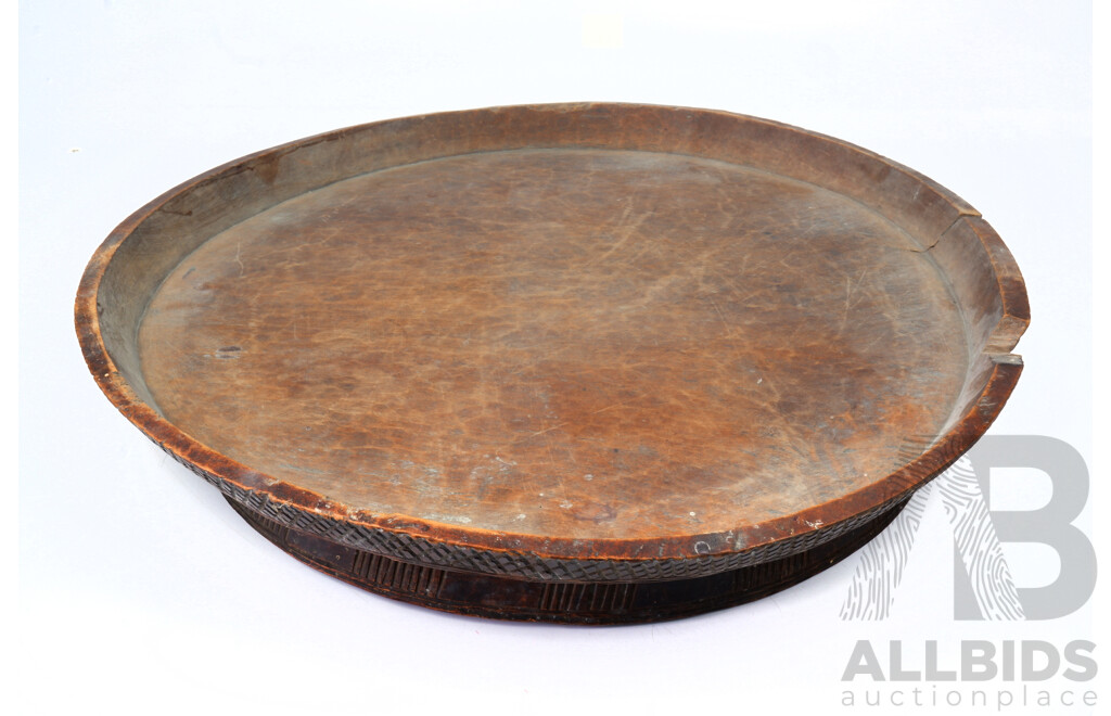 Antique Hand Carved Wooden Ethiopian Gurage Meat Cutting Dish with Incissed Decoration Verso
