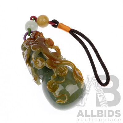 Chinese Carved Hard Stone Agate Pendent with Fruiting Double Gourd and Climbing Qilong Decoration