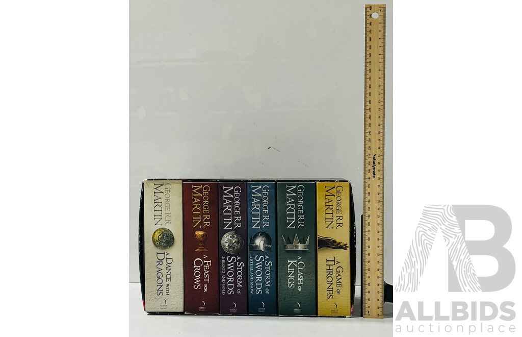 Game of Thrones, G E Martin, Six Book Set in Slip Case, Paperbacks