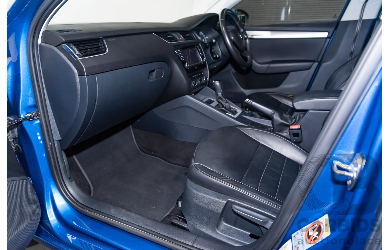 12/2013 Skoda Octavia 110 TDI Elegance NE MY14 5d Hatchback Blue Turbo Diesel 2.0L