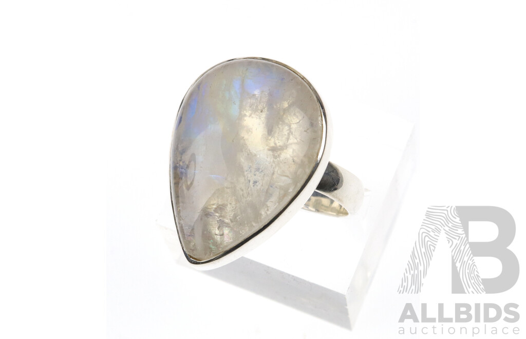 Sterling Silver Moonstone Cabachon Ring, Size U, 8.20 Grams - NEW