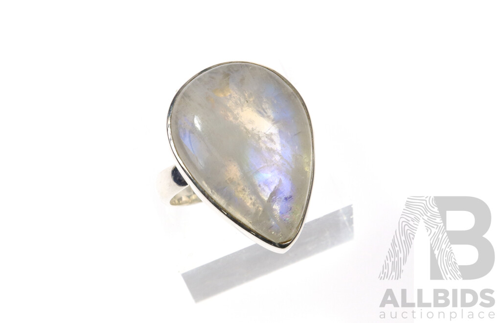 Sterling Silver Moonstone Cabachon Ring, Size U, 8.20 Grams - NEW