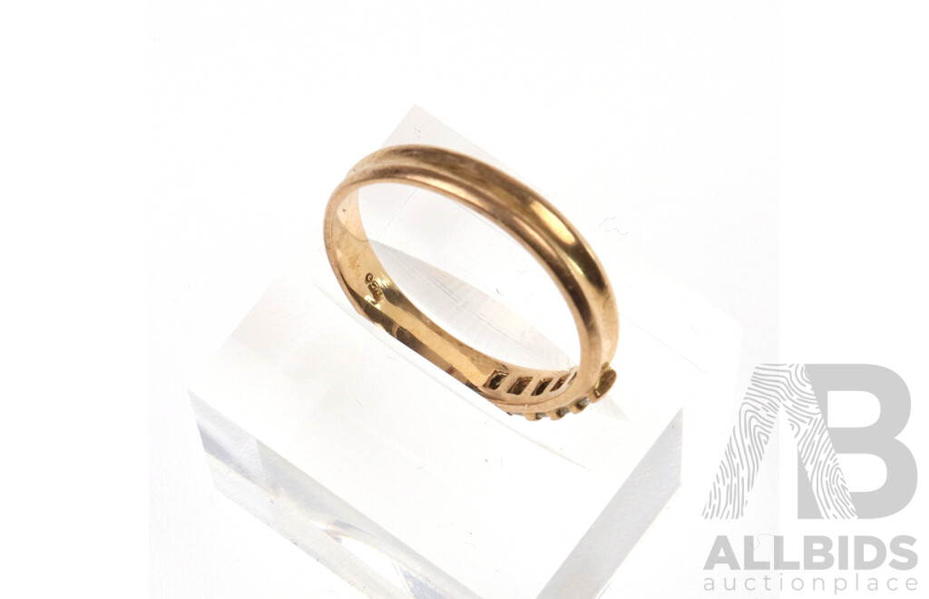 18ct Vintage Rose Gold & Diamond Ring, Size N, 2.60 Grams Est TDW 0.10ct