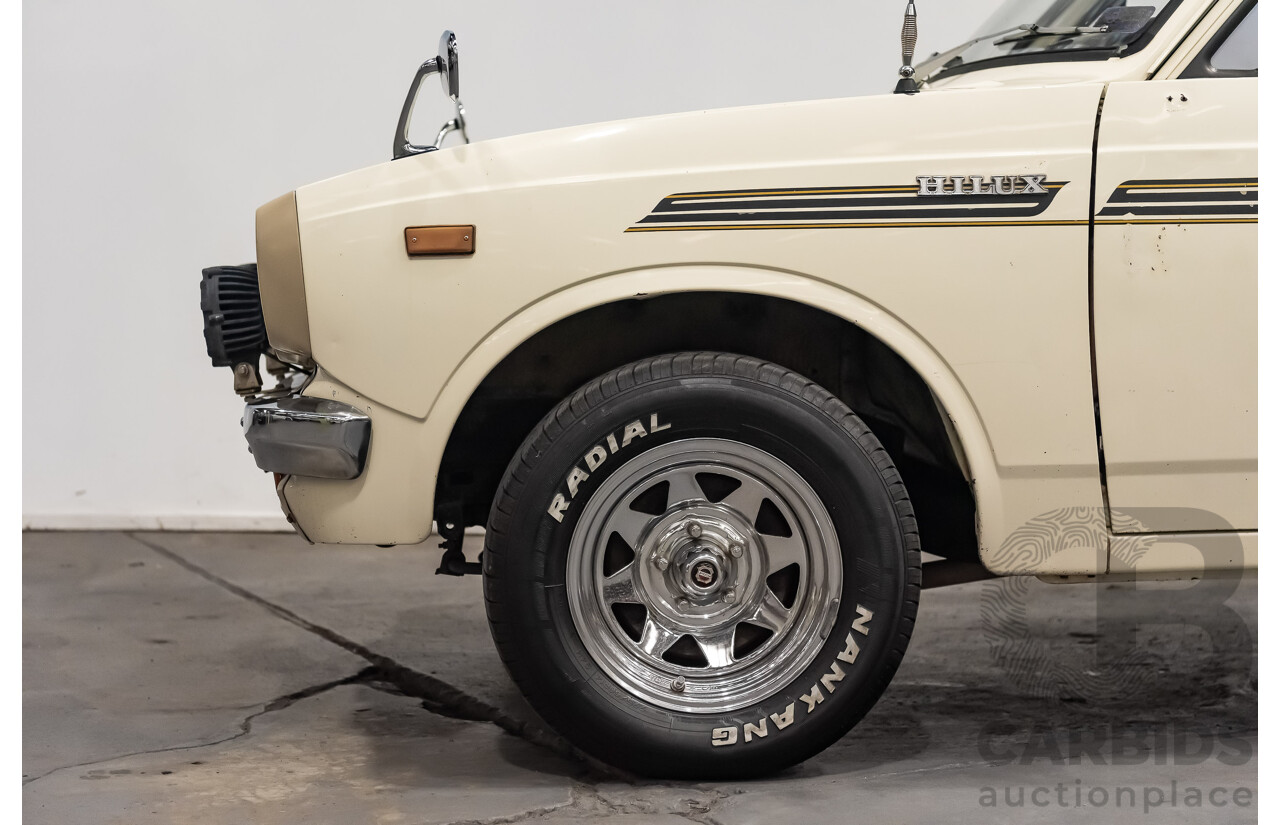 12/1977 Toyota Hilux RN27 2d Utility Tub Back Cream 18R 2.0L