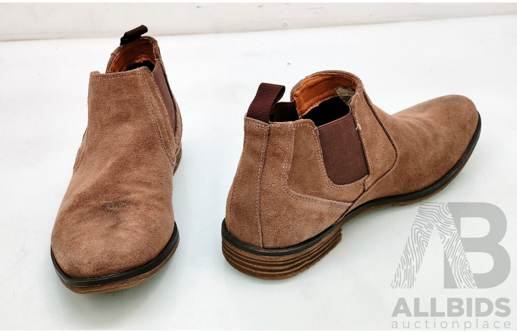 RIVERS Suede Chelsea Boot