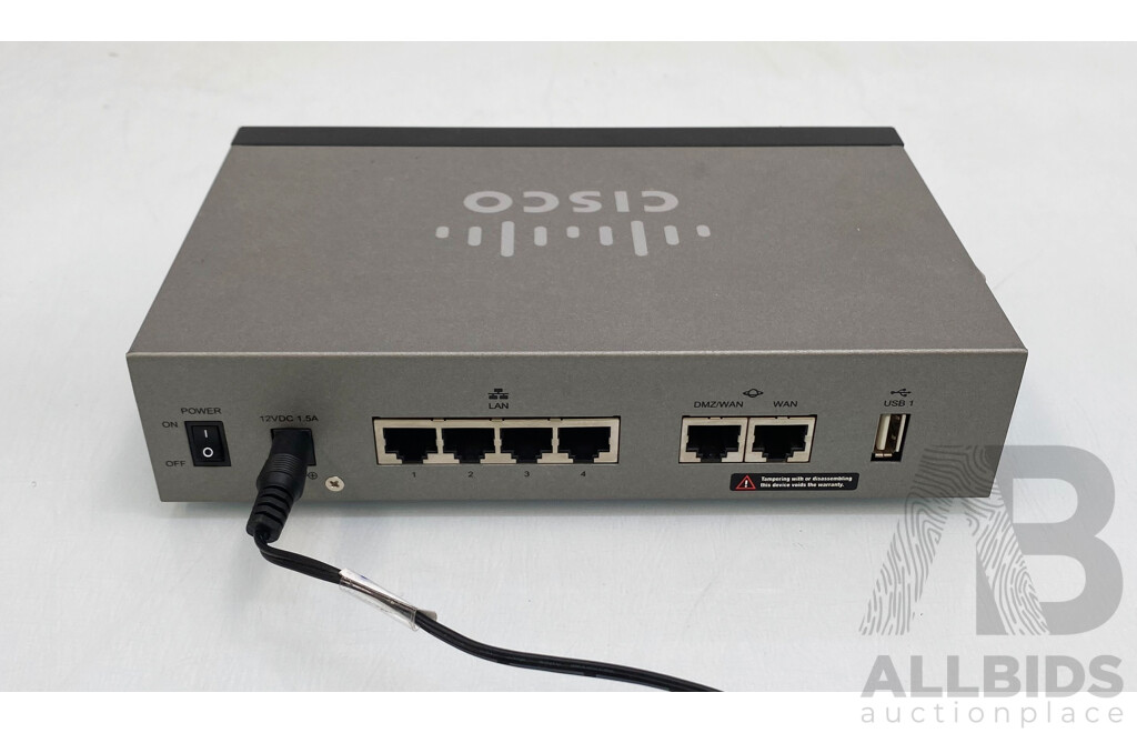 Cisco (RV320 V01) Firewall VPN Security Router