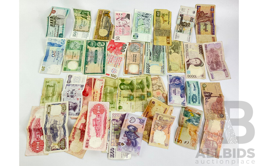 Collection of Vintage Bank Notes, Hong Kong, New Zealand, Italy, Korea, Egypt, Chinese 1953 Two Fen and More