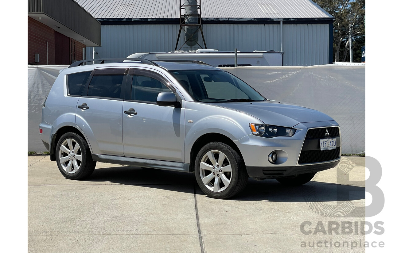 07/2010 Mitsubishi Outlander Activ ZH MY10 4d Wagon Silver 2.4L