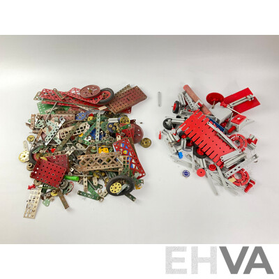Collection of Vintage Meccano and Nylon Garantie Set Pieces