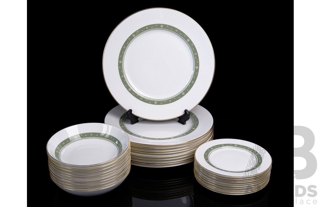 VIntage Royal Doulton Porcelain 30 Piece Dinner Service in Rondelay Pattern