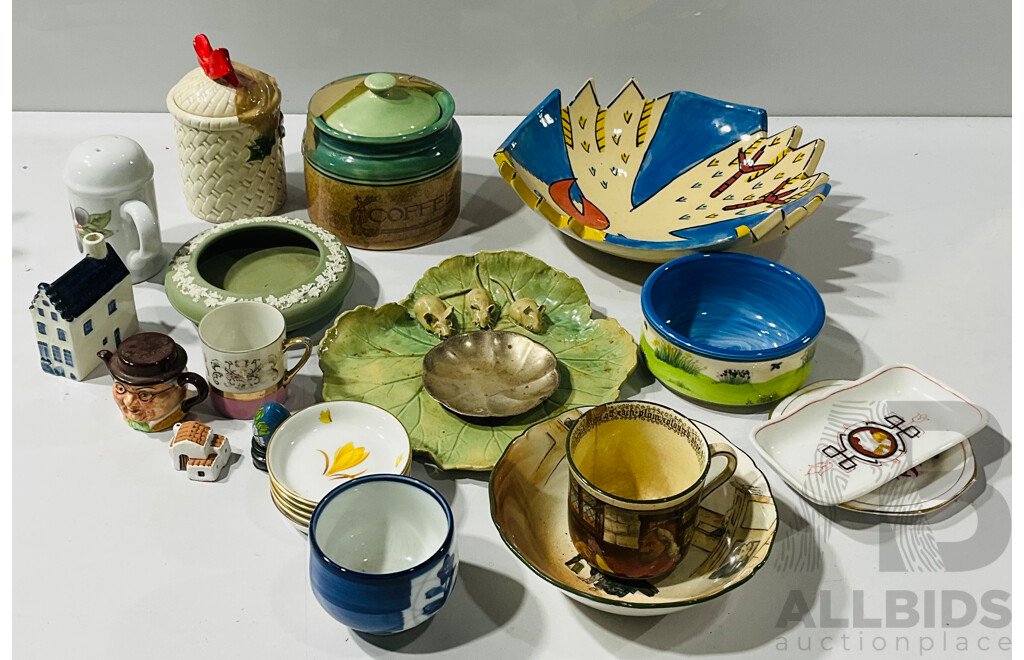 Collection of Vintage and Other Decorative Homewares Including Royal Doulton, Wedgwood and More