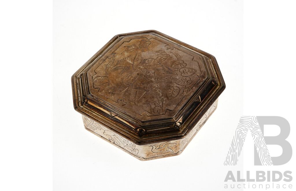 Antique Sterling Silver Lidded Octagon Form Box with Engraved Detail to Top, London 1919