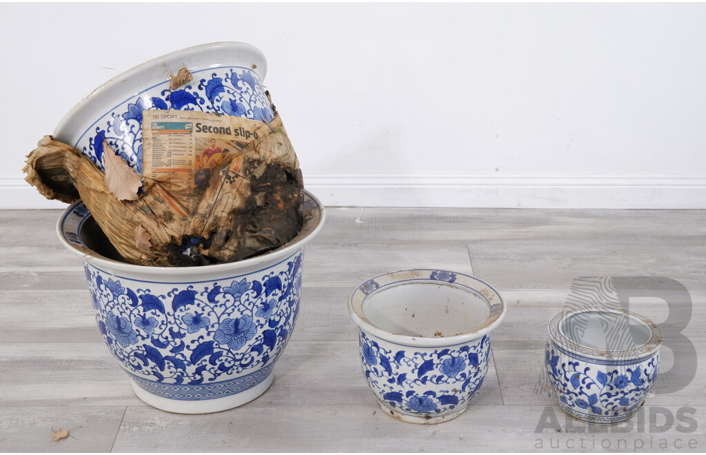 Collection Four Graduating Chinese Porcelain Blue and White Planters