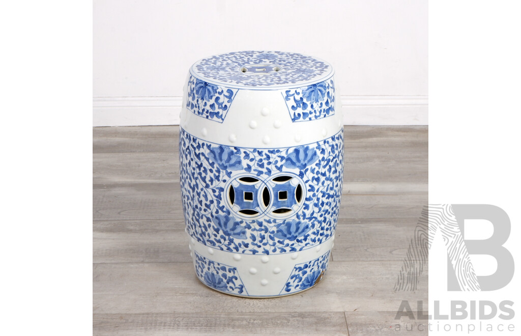 Chinese Porcelain Drum Stool with Blue and White Decoration